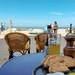 Luxurious In With Wifi 公寓