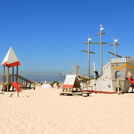 Апартаменты Luxurious In With Wifi Остенде