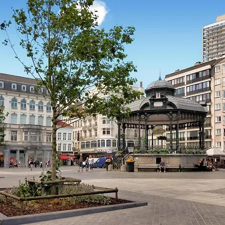 Апартаменты Luxurious In With Wifi *